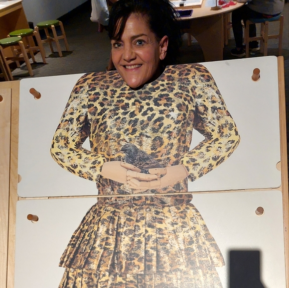 Meet your Posher, Beth. I'm selling items in my wardrobe, to make room for new! - Picture 4 of 4